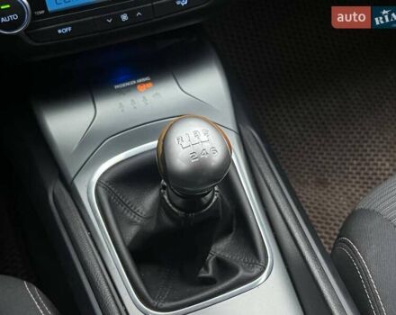 Серый Тойота Авенсис, объемом двигателя 2 л и пробегом 274 тыс. км за 13490 $, фото 19 на Automoto.ua