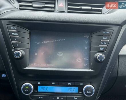 Серый Тойота Авенсис, объемом двигателя 2 л и пробегом 274 тыс. км за 12990 $, фото 21 на Automoto.ua