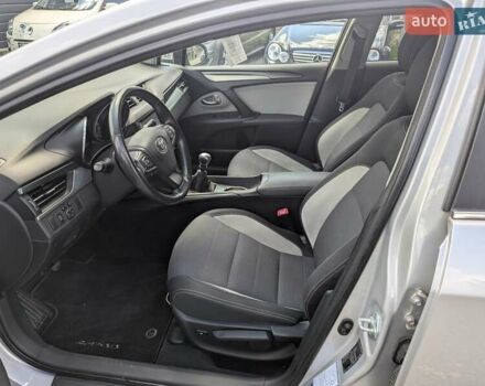 Серый Тойота Авенсис, объемом двигателя 2 л и пробегом 241 тыс. км за 13950 $, фото 30 на Automoto.ua