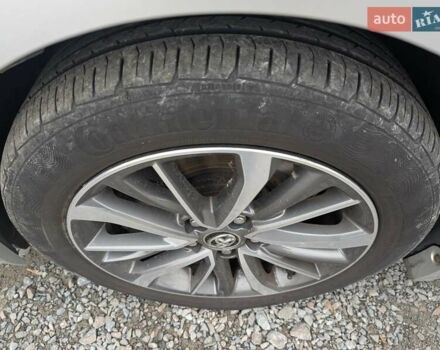 Серый Тойота Авенсис, объемом двигателя 2 л и пробегом 241 тыс. км за 13750 $, фото 21 на Automoto.ua