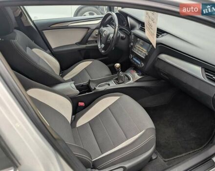 Серый Тойота Авенсис, объемом двигателя 2 л и пробегом 241 тыс. км за 13750 $, фото 45 на Automoto.ua