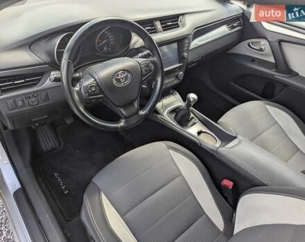 Серый Тойота Авенсис, объемом двигателя 2 л и пробегом 241 тыс. км за 13950 $, фото 33 на Automoto.ua
