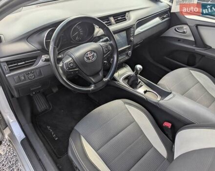 Серый Тойота Авенсис, объемом двигателя 2 л и пробегом 241 тыс. км за 13950 $, фото 27 на Automoto.ua