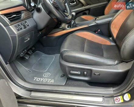 Серый Тойота Авенсис, объемом двигателя 2 л и пробегом 255 тыс. км за 16300 $, фото 30 на Automoto.ua