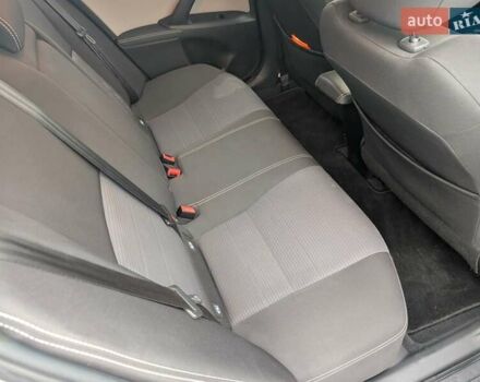Серый Тойота Авенсис, объемом двигателя 2 л и пробегом 241 тыс. км за 13750 $, фото 36 на Automoto.ua