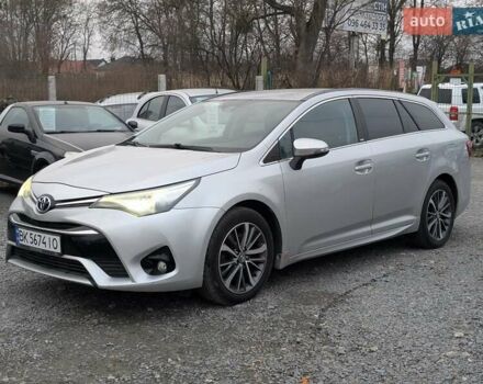 Серый Тойота Авенсис, объемом двигателя 2 л и пробегом 241 тыс. км за 13750 $, фото 3 на Automoto.ua