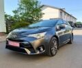 Серый Тойота Авенсис, объемом двигателя 2 л и пробегом 272 тыс. км за 12500 $, фото 1 на Automoto.ua