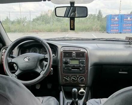 Серый Тойота Авенсис, объемом двигателя 1.79 л и пробегом 247 тыс. км за 5700 $, фото 1 на Automoto.ua