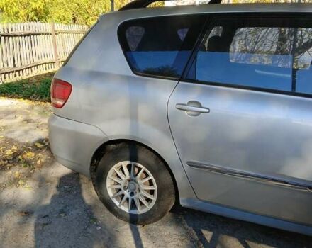 Сірий Тойота Авенсіс, об'ємом двигуна 0 л та пробігом 293 тис. км за 4450 $, фото 4 на Automoto.ua