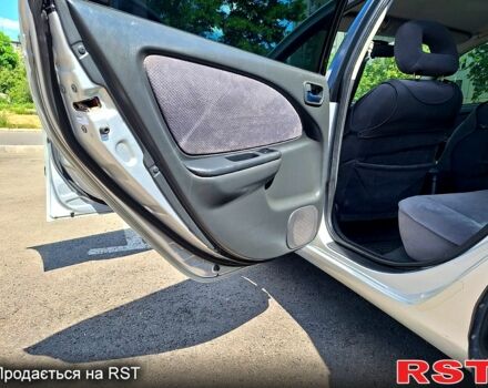 Серый Тойота Авенсис, объемом двигателя 2 л и пробегом 0 тыс. км за 3900 $, фото 4 на Automoto.ua