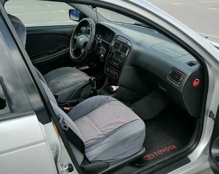 Серый Тойота Авенсис, объемом двигателя 1.79 л и пробегом 247 тыс. км за 5700 $, фото 5 на Automoto.ua