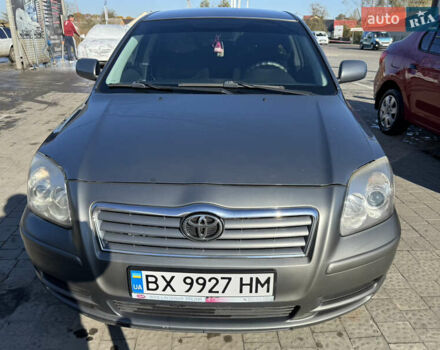 Сірий Тойота Авенсіс, об'ємом двигуна 1.8 л та пробігом 275 тис. км за 4300 $, фото 2 на Automoto.ua