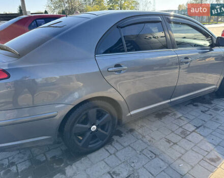Сірий Тойота Авенсіс, об'ємом двигуна 1.8 л та пробігом 275 тис. км за 4300 $, фото 5 на Automoto.ua