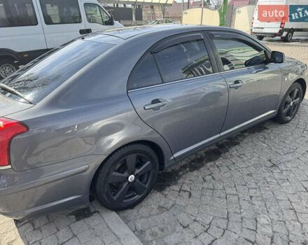 Сірий Тойота Авенсіс, об'ємом двигуна 1.8 л та пробігом 275 тис. км за 4300 $, фото 12 на Automoto.ua