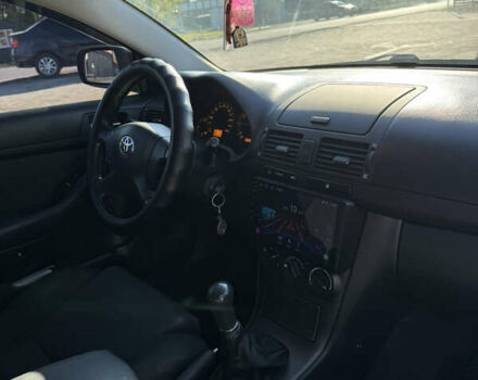 Сірий Тойота Авенсіс, об'ємом двигуна 1.8 л та пробігом 275 тис. км за 4300 $, фото 7 на Automoto.ua
