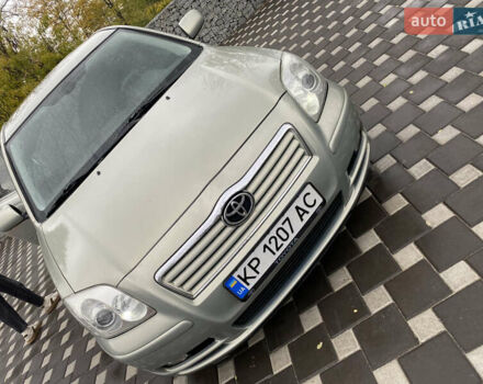 Серый Тойота Авенсис, объемом двигателя 1.99 л и пробегом 236 тыс. км за 5300 $, фото 3 на Automoto.ua