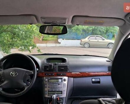 Серый Тойота Авенсис, объемом двигателя 2 л и пробегом 250 тыс. км за 5100 $, фото 13 на Automoto.ua