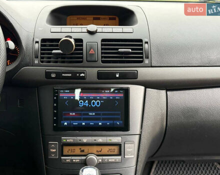 Сірий Тойота Авенсіс, об'ємом двигуна 2 л та пробігом 360 тис. км за 5700 $, фото 18 на Automoto.ua