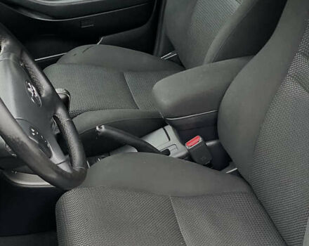 Сірий Тойота Авенсіс, об'ємом двигуна 1.79 л та пробігом 248 тис. км за 5650 $, фото 24 на Automoto.ua