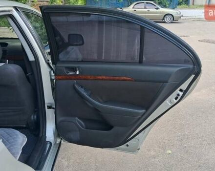 Серый Тойота Авенсис, объемом двигателя 2 л и пробегом 250 тыс. км за 5100 $, фото 16 на Automoto.ua