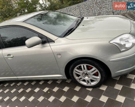 Серый Тойота Авенсис, объемом двигателя 1.99 л и пробегом 236 тыс. км за 5300 $, фото 2 на Automoto.ua