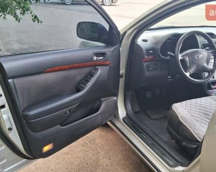 Серый Тойота Авенсис, объемом двигателя 2 л и пробегом 250 тыс. км за 5100 $, фото 17 на Automoto.ua