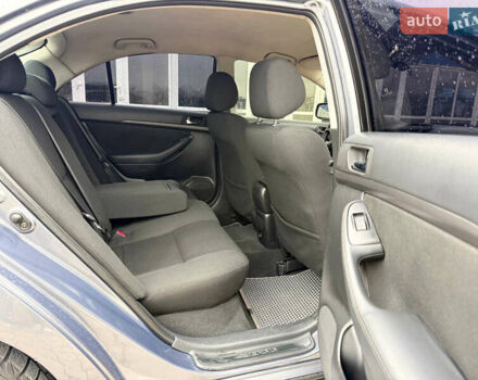 Сірий Тойота Авенсіс, об'ємом двигуна 2 л та пробігом 360 тис. км за 5700 $, фото 15 на Automoto.ua