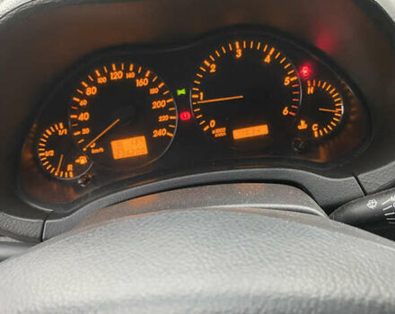 Серый Тойота Авенсис, объемом двигателя 1.99 л и пробегом 236 тыс. км за 5300 $, фото 8 на Automoto.ua