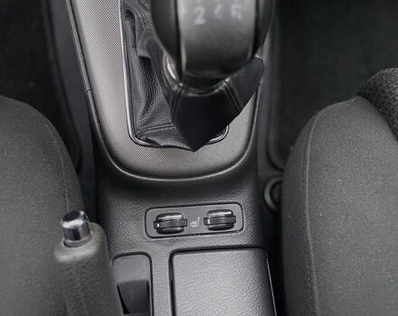 Сірий Тойота Авенсіс, об'ємом двигуна 1.8 л та пробігом 237 тис. км за 5600 $, фото 6 на Automoto.ua