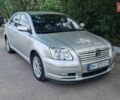 Серый Тойота Авенсис, объемом двигателя 2 л и пробегом 250 тыс. км за 5100 $, фото 1 на Automoto.ua