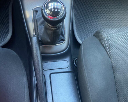 Сірий Тойота Авенсіс, об'ємом двигуна 2.2 л та пробігом 330 тис. км за 5600 $, фото 31 на Automoto.ua