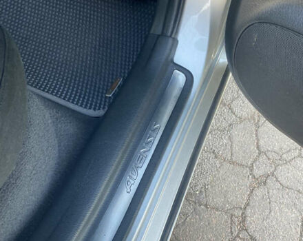 Сірий Тойота Авенсіс, об'ємом двигуна 2.2 л та пробігом 330 тис. км за 5600 $, фото 41 на Automoto.ua