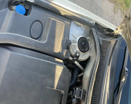 Сірий Тойота Авенсіс, об'ємом двигуна 2.2 л та пробігом 330 тис. км за 5600 $, фото 53 на Automoto.ua