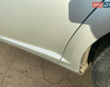 Сірий Тойота Авенсіс, об'ємом двигуна 2.2 л та пробігом 330 тис. км за 5600 $, фото 9 на Automoto.ua