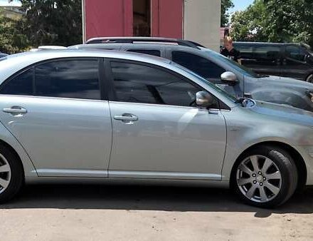 Сірий Тойота Авенсіс, об'ємом двигуна 2.2 л та пробігом 267 тис. км за 6450 $, фото 3 на Automoto.ua