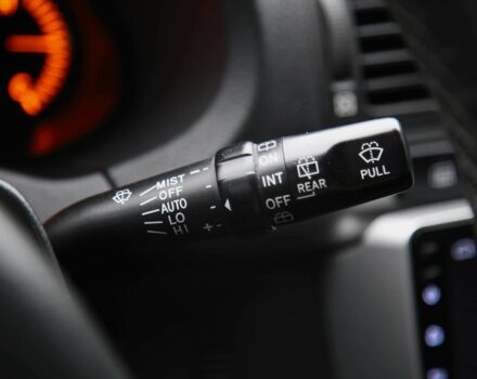 Сірий Тойота Авенсіс, об'ємом двигуна 1.8 л та пробігом 213 тис. км за 8000 $, фото 18 на Automoto.ua