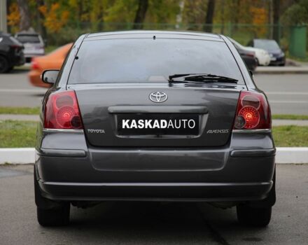 Сірий Тойота Авенсіс, об'ємом двигуна 1.8 л та пробігом 213 тис. км за 8000 $, фото 4 на Automoto.ua