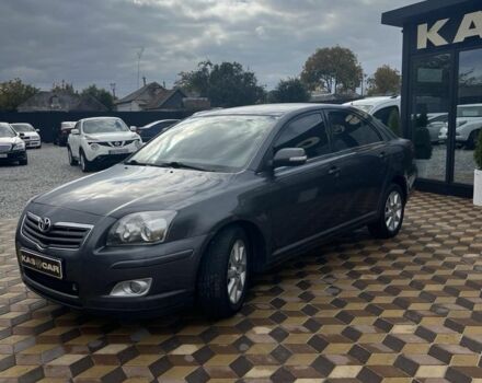 Серый Тойота Авенсис, объемом двигателя 2.2 л и пробегом 170 тыс. км за 6600 $, фото 2 на Automoto.ua