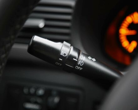 Сірий Тойота Авенсіс, об'ємом двигуна 1.8 л та пробігом 213 тис. км за 8000 $, фото 17 на Automoto.ua