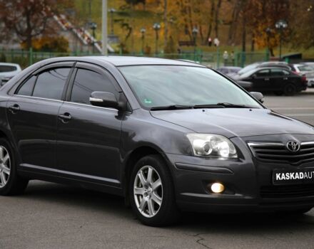 Сірий Тойота Авенсіс, об'ємом двигуна 1.8 л та пробігом 213 тис. км за 8000 $, фото 2 на Automoto.ua