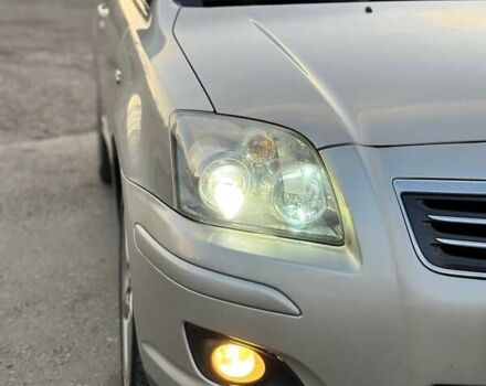 Серый Тойота Авенсис, объемом двигателя 2.23 л и пробегом 220 тыс. км за 8800 $, фото 2 на Automoto.ua