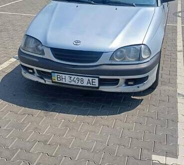 Серый Тойота Авенсис, объемом двигателя 1.98 л и пробегом 310 тыс. км за 3000 $, фото 1 на Automoto.ua