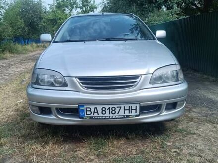 Серый Тойота Авенсис, объемом двигателя 1.76 л и пробегом 450 тыс. км за 3800 $, фото 1 на Automoto.ua