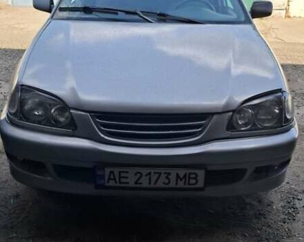 Сірий Тойота Авенсіс, об'ємом двигуна 2 л та пробігом 391 тис. км за 2600 $, фото 1 на Automoto.ua