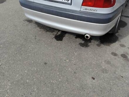 Серый Тойота Авенсис, объемом двигателя 1.76 л и пробегом 350 тыс. км за 3499 $, фото 1 на Automoto.ua