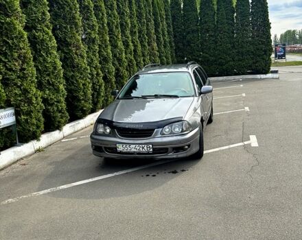 Серый Тойота Авенсис, объемом двигателя 2 л и пробегом 404 тыс. км за 2000 $, фото 1 на Automoto.ua