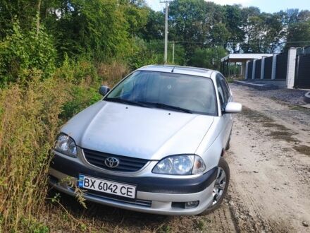 Тойота Авенсис 2001 в Хмельницком на Automoto.ua Серый Тойота Авенсис, объемом двигателя 1.8 л и пробегом 240 тыс. км за 2750 $, фото 1 на Automoto.ua
