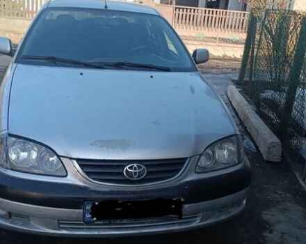 Серый Тойота Авенсис, объемом двигателя 1.8 л и пробегом 263 тыс. км за 2500 $, фото 1 на Automoto.ua