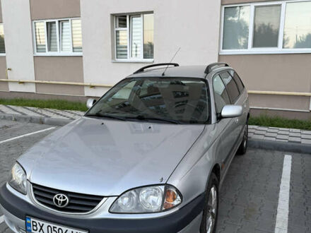 Тойота Авенсис 2002 в Хмельницком на Automoto.ua Серый Тойота Авенсис, объемом двигателя 1.8 л и пробегом 233 тыс. км за 4800 $, фото 1 на Automoto.ua