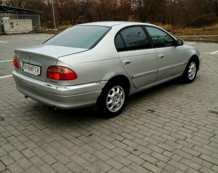 Серый Тойота Авенсис, объемом двигателя 2 л и пробегом 210 тыс. км за 4000 $, фото 1 на Automoto.ua
